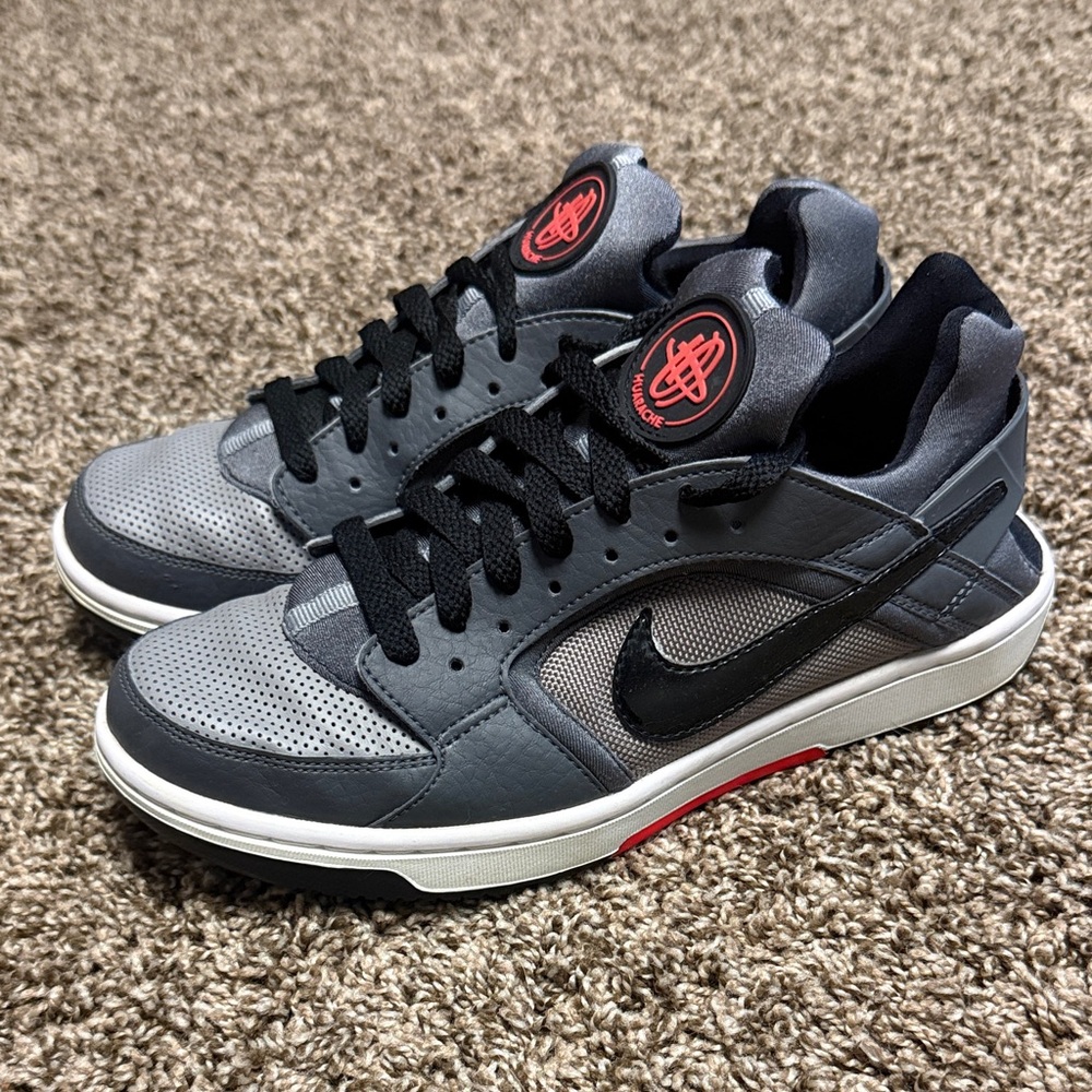 Nike women’s huarache shoes